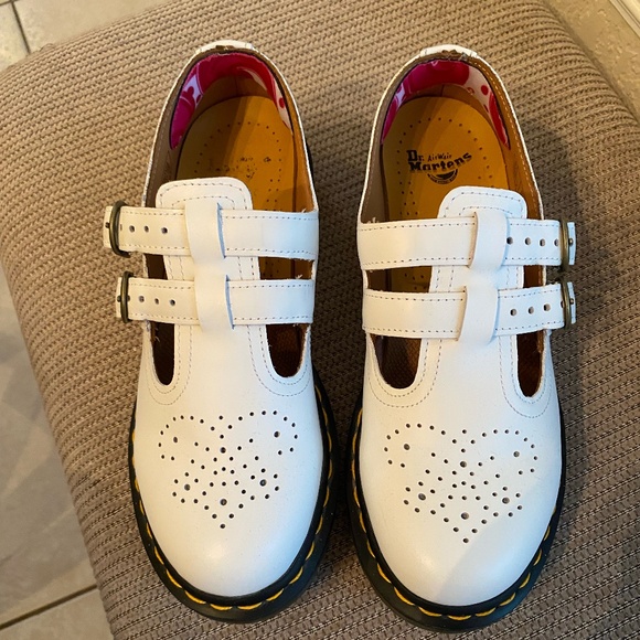DR MARTENS BEIGE MARY JANE - Picture 1 of 4
